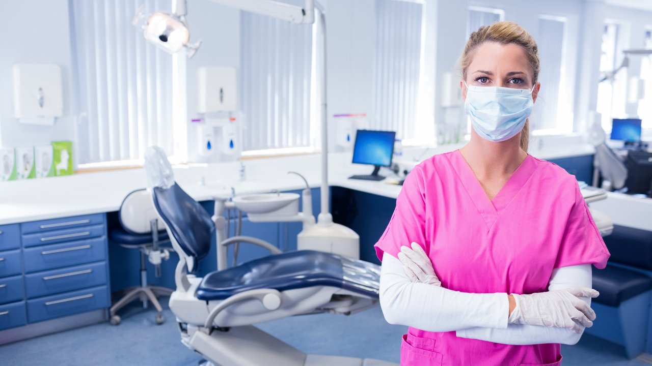 What matters most on different types of dental assistant workdays